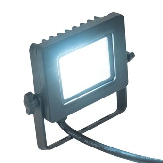Showtec Aviano Tour 10W CCT LED Schijnwerper met instelbare kleurtemperatuur