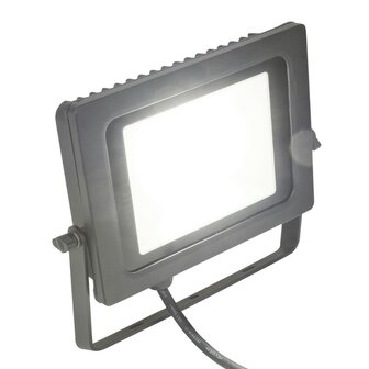 Showtec Aviano Tour 50W CCT LED Schijnwerper met instelbare kleurtemperatuur