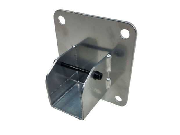 Showtec Wall mount plate for 50mm truss