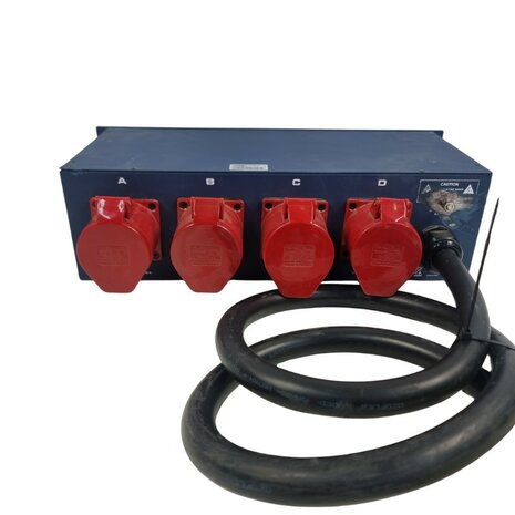 Showtec PSA-631 63A 380V stroomverdeler > 4x 32A CEE 380V uit
