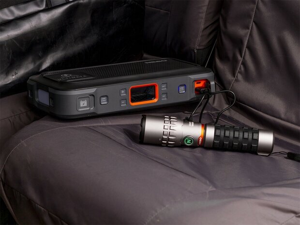 Nebo Ultimate Jump Starter tragbare Powerbank / 240-V-Wechselrichter, 15.000 mAh